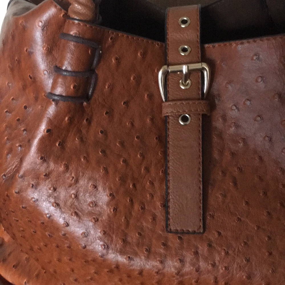 Handbags - Picture 3 of 5